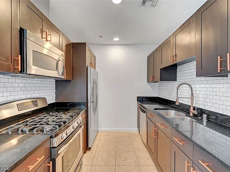 4575 Dean Martin Dr #602 — Photo 15