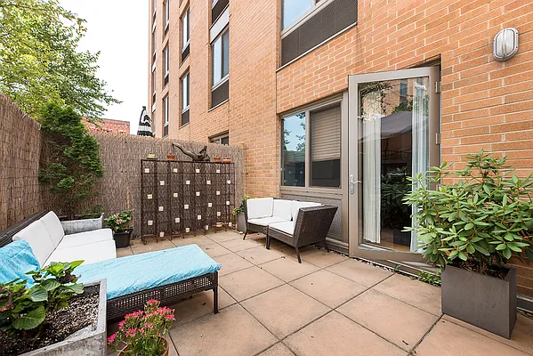 Rented by Nest Seekers International | media 23