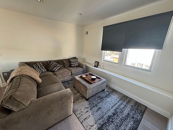 3rd image of 410 Cromwell Ave Floor 2