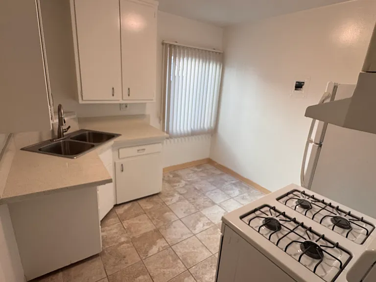 11611 Darlington Ave #6 — Photo 7