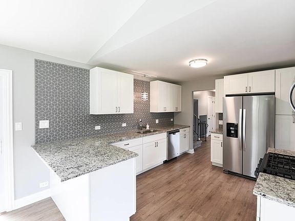 3rd image of 22621 Imperial Dr