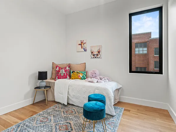 32 Hancock Avenue image 19 of 38