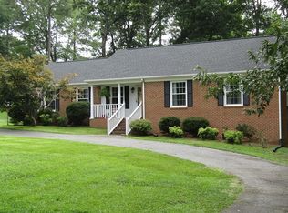 406 Arlington Cir, Sanford, NC 27330