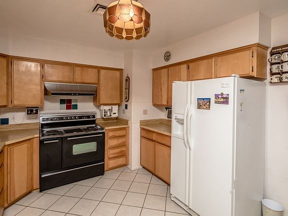 4th image of 6805 E Knob Hill Dr