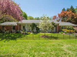 805 Vauclain Rd, Bryn Mawr, PA 19010