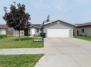 2124 Idanha Ave, American Falls, ID 83211