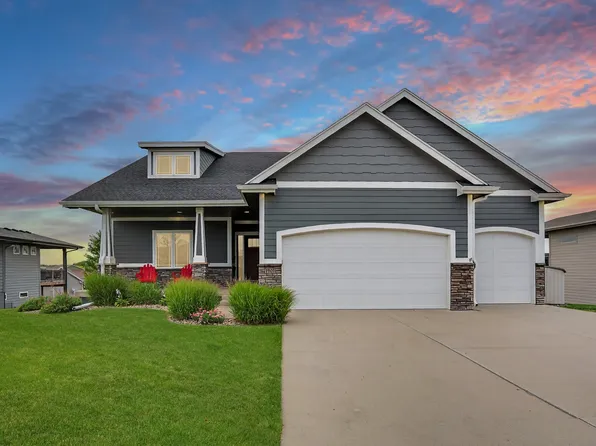 1901 NW Prairie Creek Dr, Grimes, IA 50111