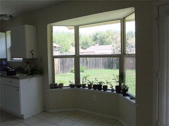 2nd image of 1202 Toyah Creek Ln