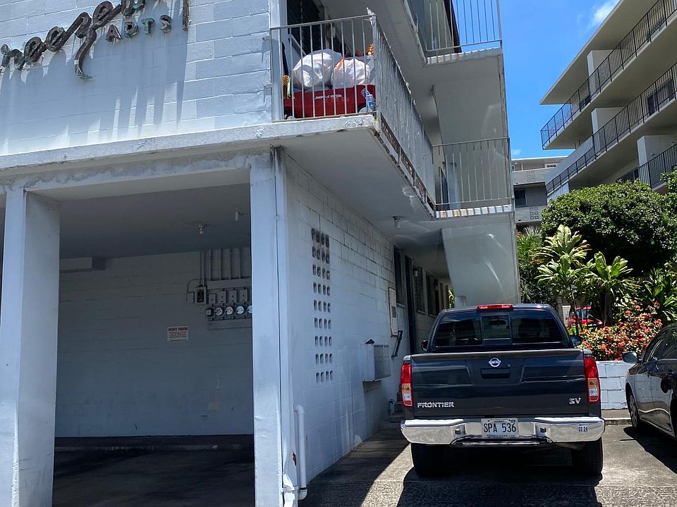 2nd image of 1610 Kewalo St #G
