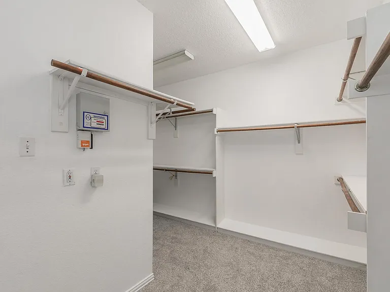 1619 Corvallis Trl — Photo 22