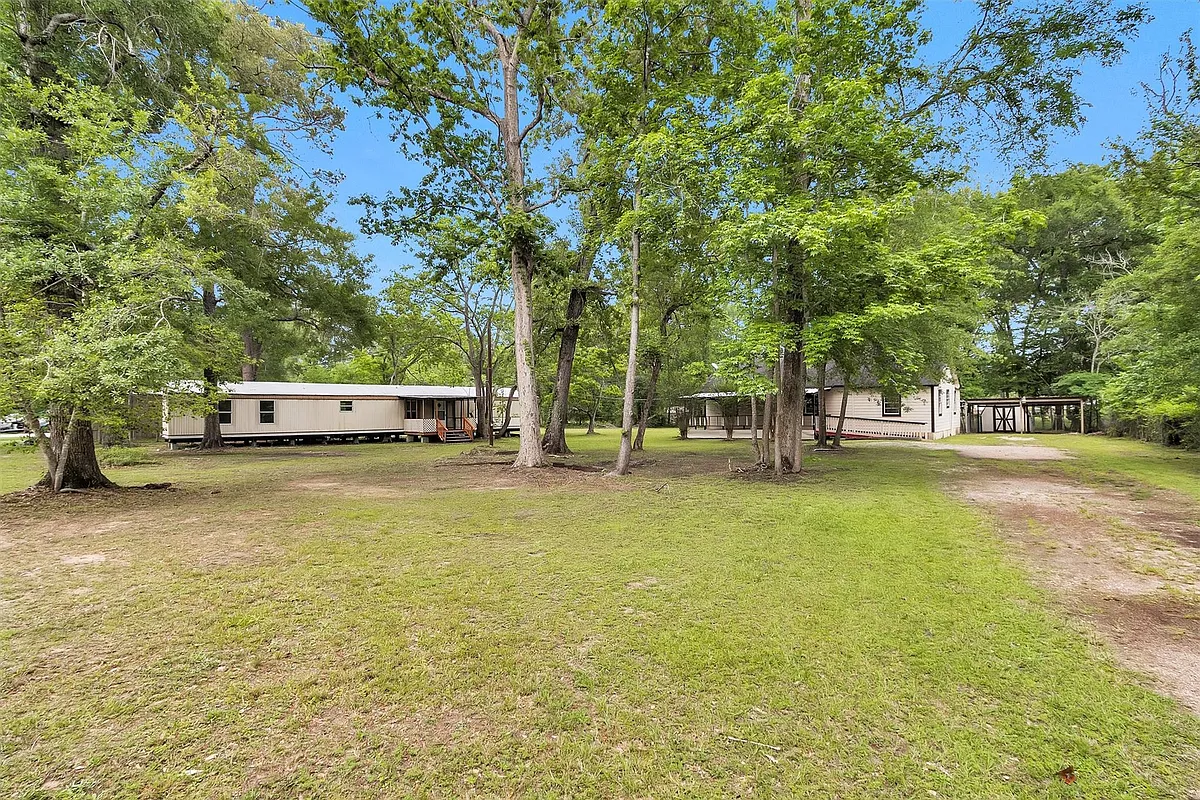 Building Photo - 19339 Forest Lane Cir