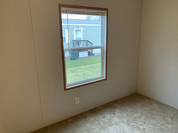 4th image of 538 Linda Ln