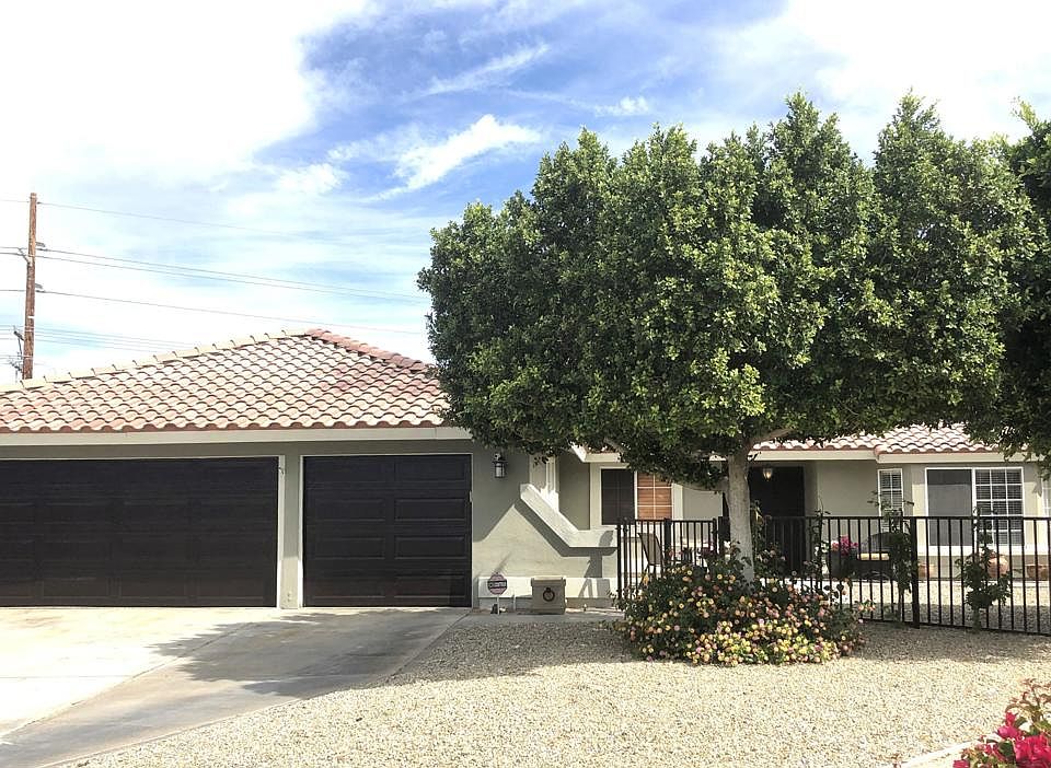 1st image of 44060 Mariposa Ct