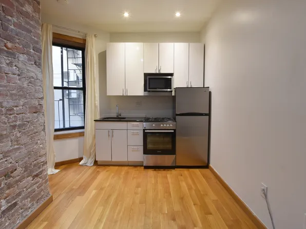 72 Thompson Street image 1 of 4