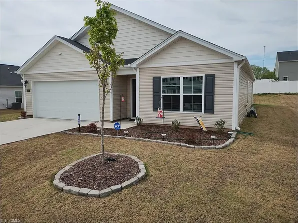 156 Rose Wind Way, Mayodan, NC 27027
