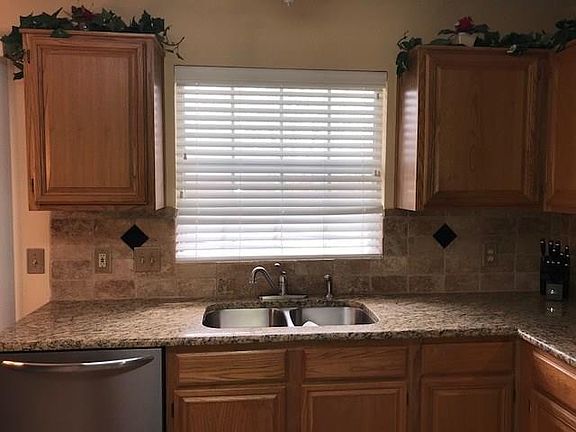 4th image of 2621 Sagehill Dr