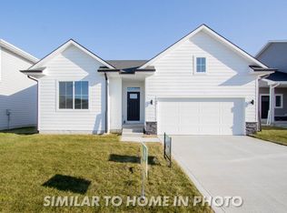 15203 Deerview Dr, Urbandale, IA 50323