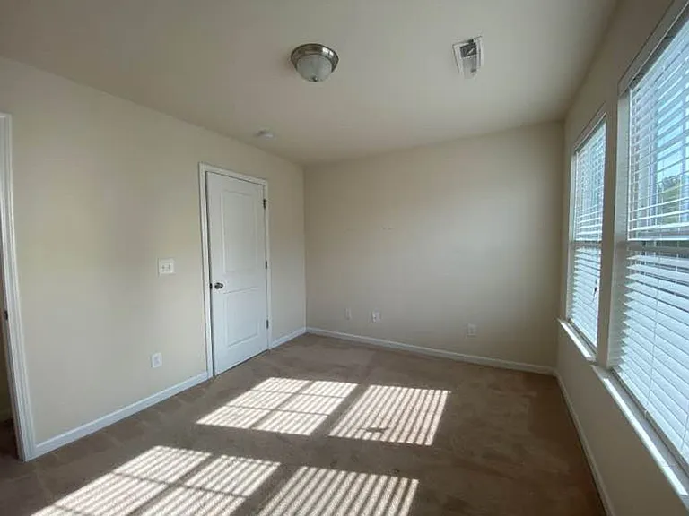 8517 Sharonbrook Dr — Photo 19