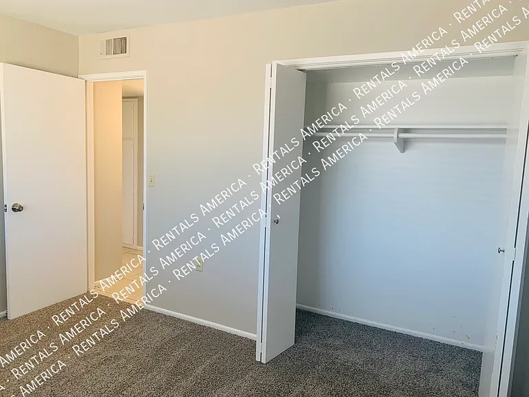 11433 N Hagen Dr — Photo 19