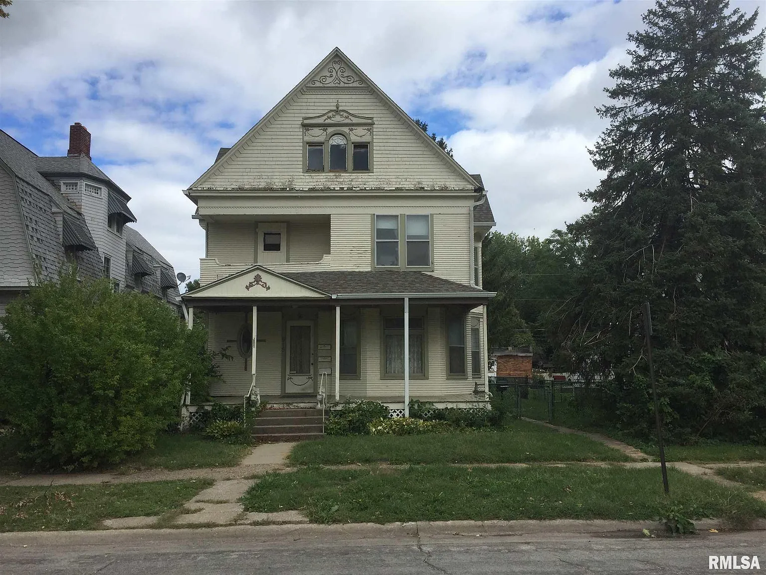915 20th St photo 1