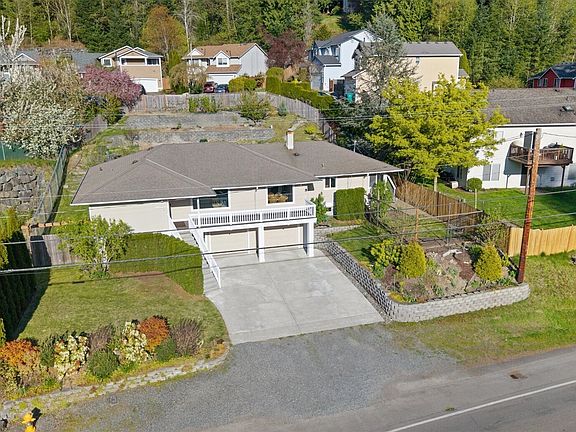 2nd image of 19529 Locust Way