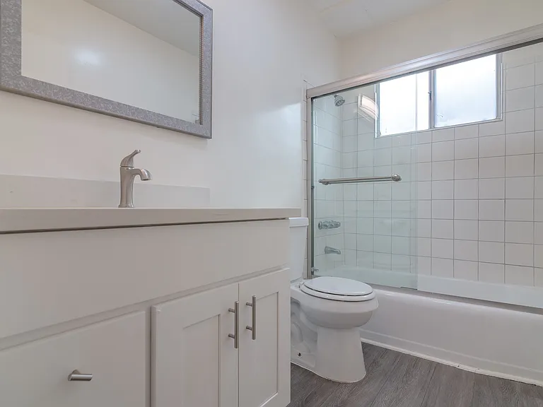 928 4th St #3 — Photo 15