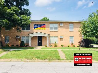 412 S Poplar St, Carbondale, IL 62901