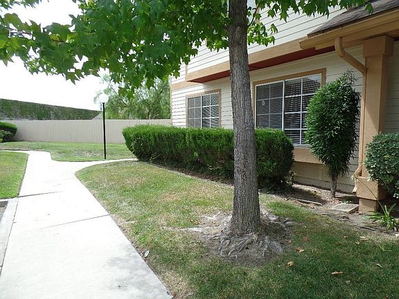2nd image of 1938 Manzana Way