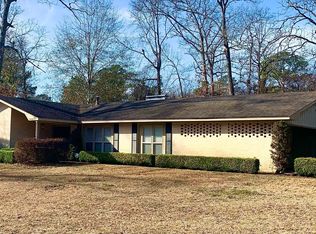 2203 Royal Oaks Dr, Ruston, LA 71270