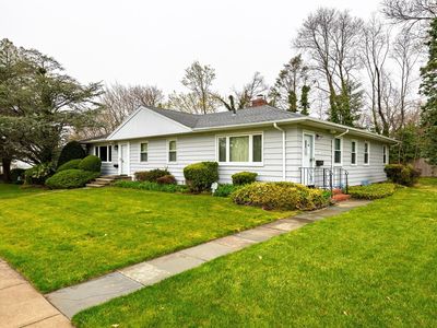 1 Hawthorne Road, East Norwich, NY, 11732