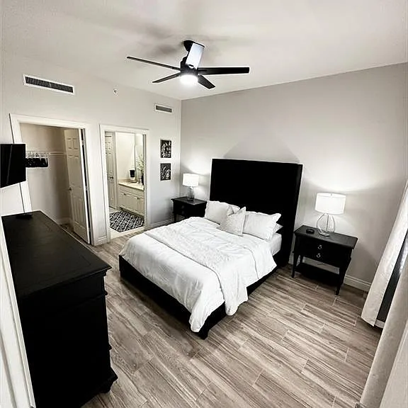 5076 Annunciation Cir #2305 — Photo 10