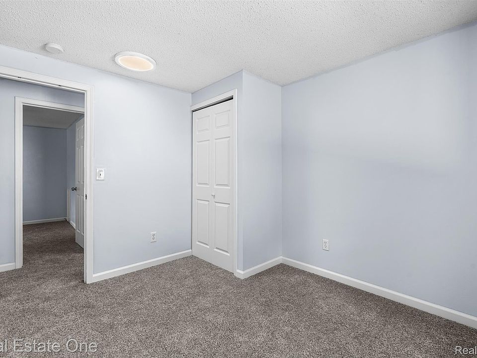 718 Miller Rd, photo 18