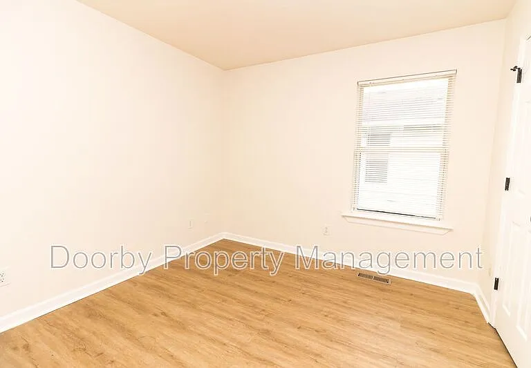 2310 Cushman St — Photo 14