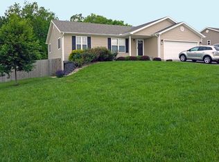 201 Highland Ridge Dr, Manhattan, KS 66503