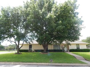 6812 Winchester Ct, Fort Worth, TX 76133