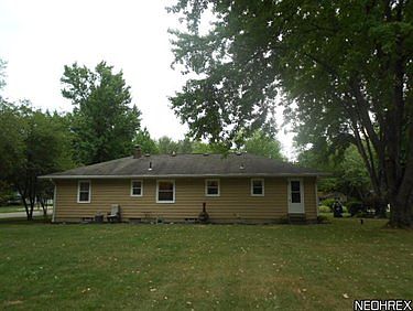 2nd image of 39524 Calann Dr