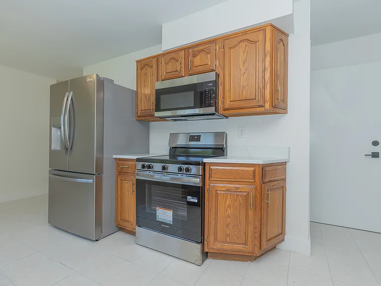 711 Carole Pl — Photo 10