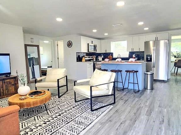 4th image of 4012 VALENCIA DRIVE