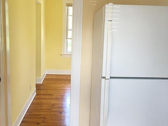 3rd image of 131 Jackson Ave #2
