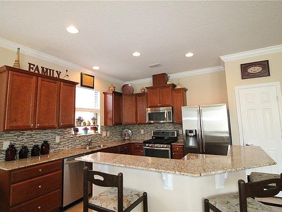 2nd image of 535 Cortez Dr