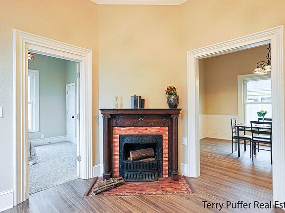 4th image of 1209 Sanford St