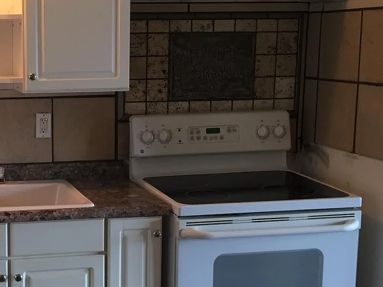 103 Sumner Blvd — Photo 4