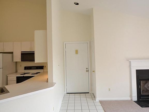 2nd image of 23 Tintern Ct Unit 301
