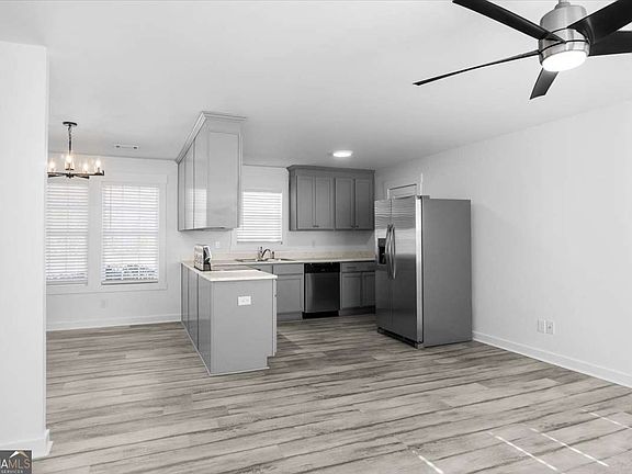 4th image of 284 Doster Ave