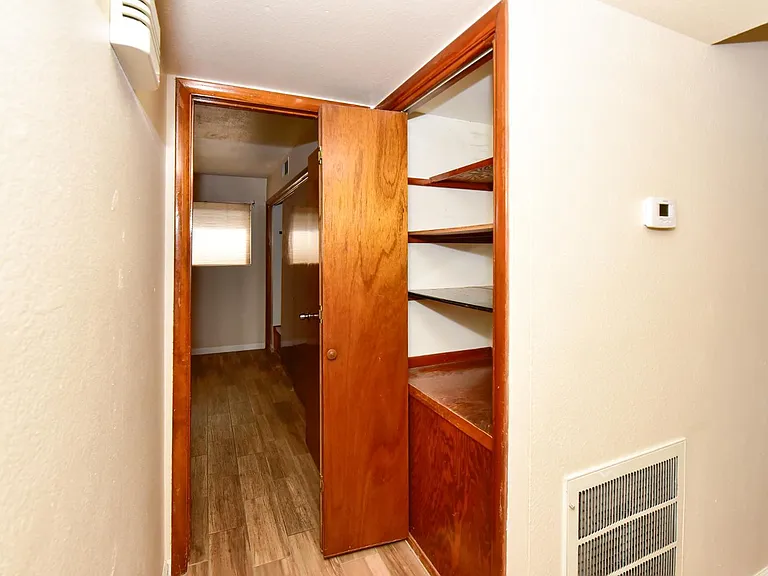 439 E Brown Rd — Photo 8