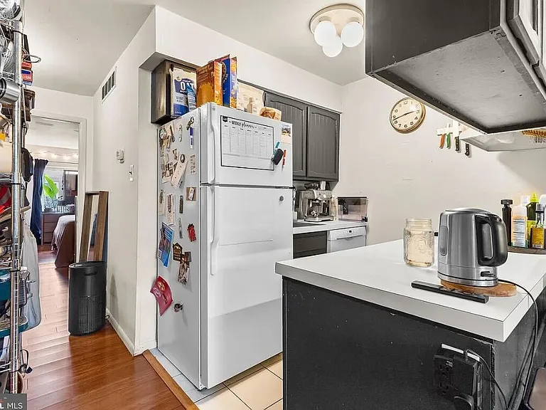 759 N Ringgold St #B — Photo 19
