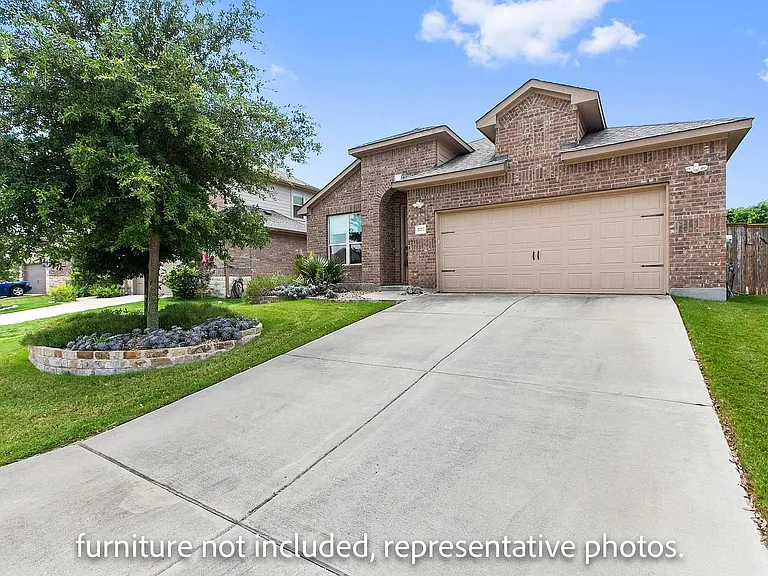 2777 Santa Ana Ln — Photo 2