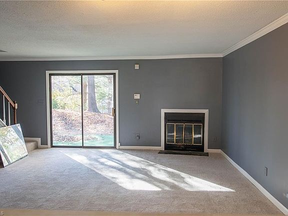 5th image of 307 D E Montcastle Dr