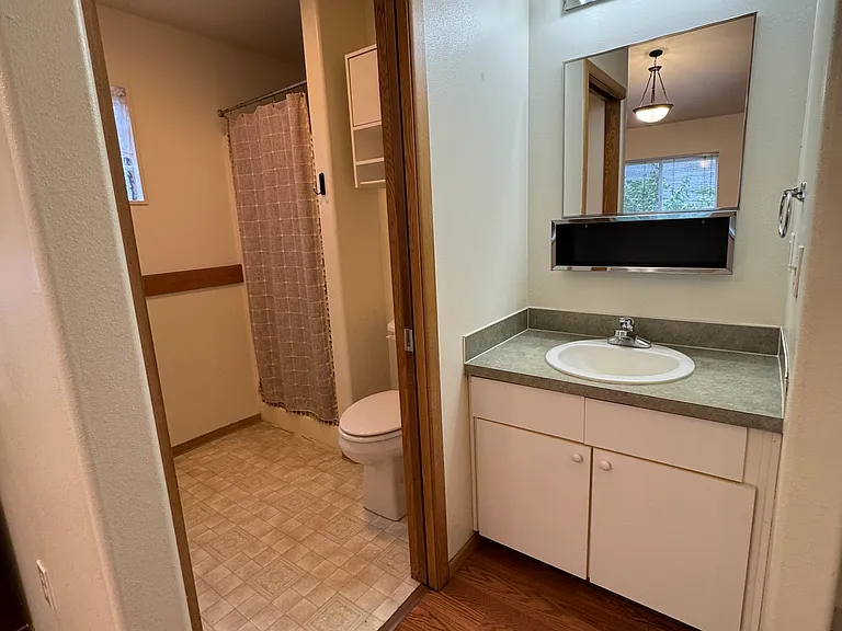 211 N Lilly St #213 — Photo 11