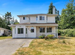 6520 Country Rd, Sooke, BC V9Z 0W9